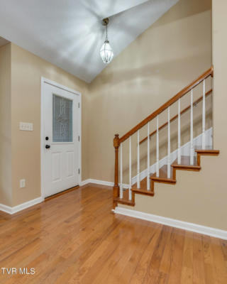 684 WILLOWCREST PL, KINGSPORT, TN 37660, photo 4 of 53