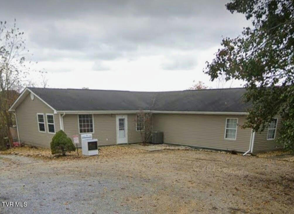 7180 E ANDREW JOHNSON HWY, Chuckey, TN 37641 Multi Family For Sale ...