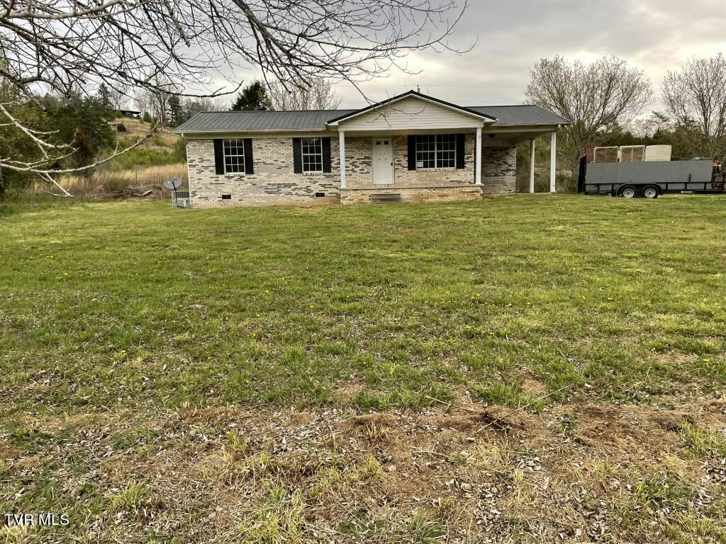 8212 TAZEWELL HWY, SNEEDVILLE, TN 37869, photo 1 of 11